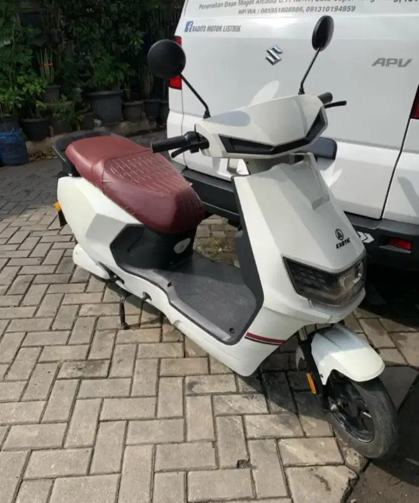 SEPEDA LISTRIK SECOND   EXSOTIK VARILUX sr