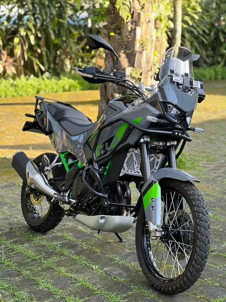 NEW KAWASAKI KLE 500 SE 2026 PEARL STORM GREY