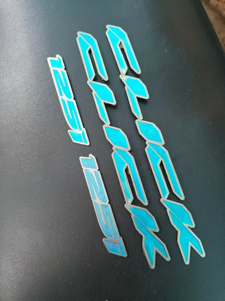 Emblem titanium vario 125 click masih bagus