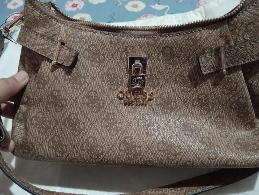 Dijual tas Guess 100% ori