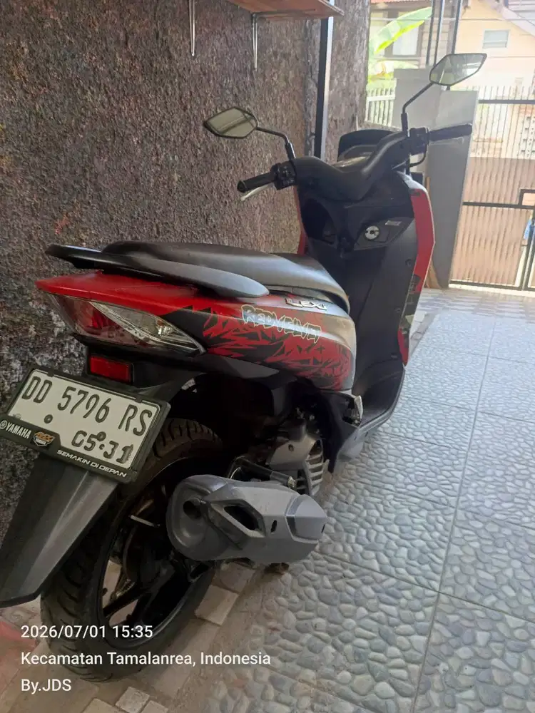 Dijual Motor yang lebih banyak di garasi parkir