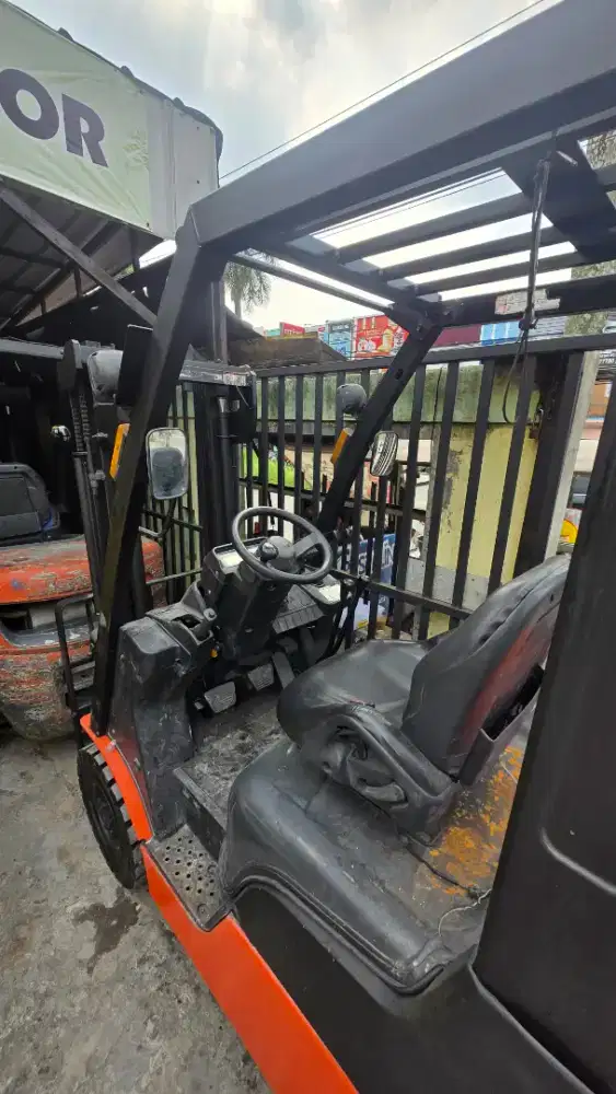 JUAL FORKLIFT NISSAN 1.5 TON
