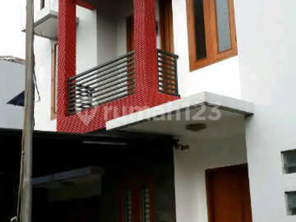 Rumah Modern Minimalis Di Pondok Indah