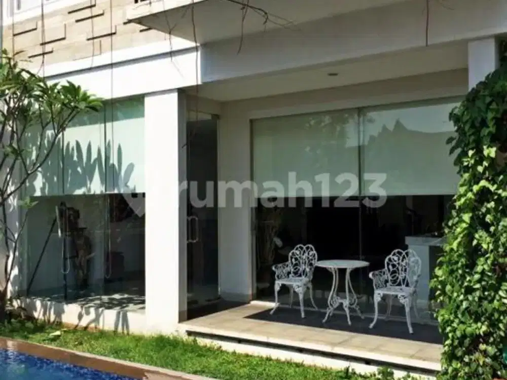 Exclusive Minimalist Modern Tropical House Full Furnished
