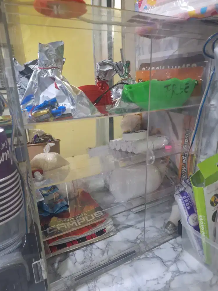 Jual cepat etalase acrylic