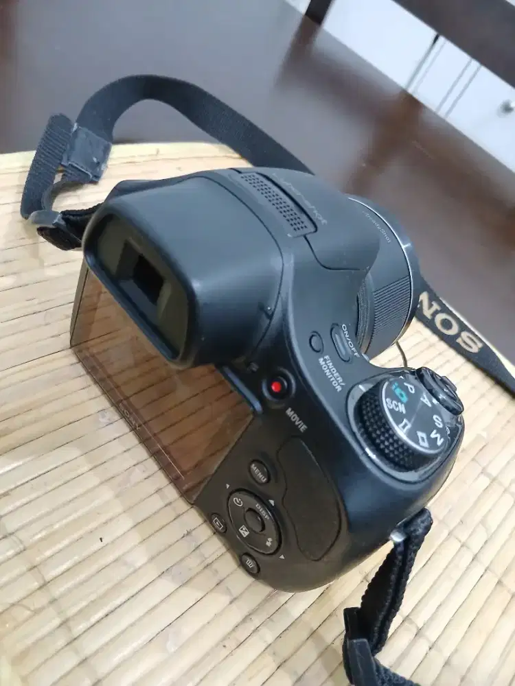 Camera Sony Cyber-shot DSC-H400