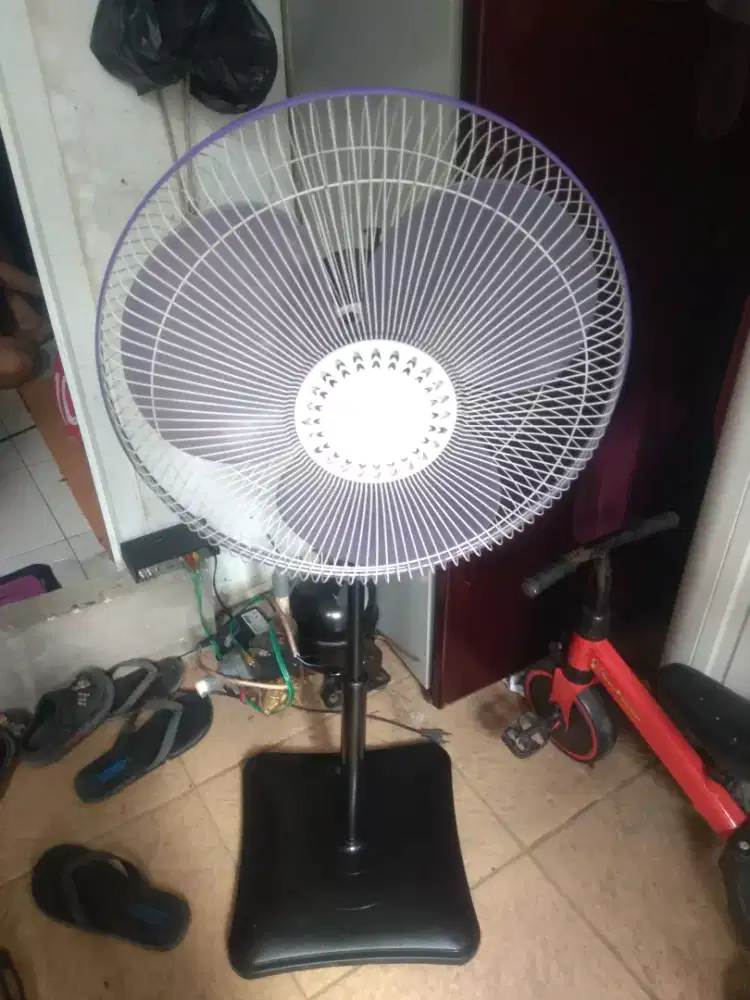 Kipas angin stand fan 16 inch cosmos normal siap pakai nego tipis