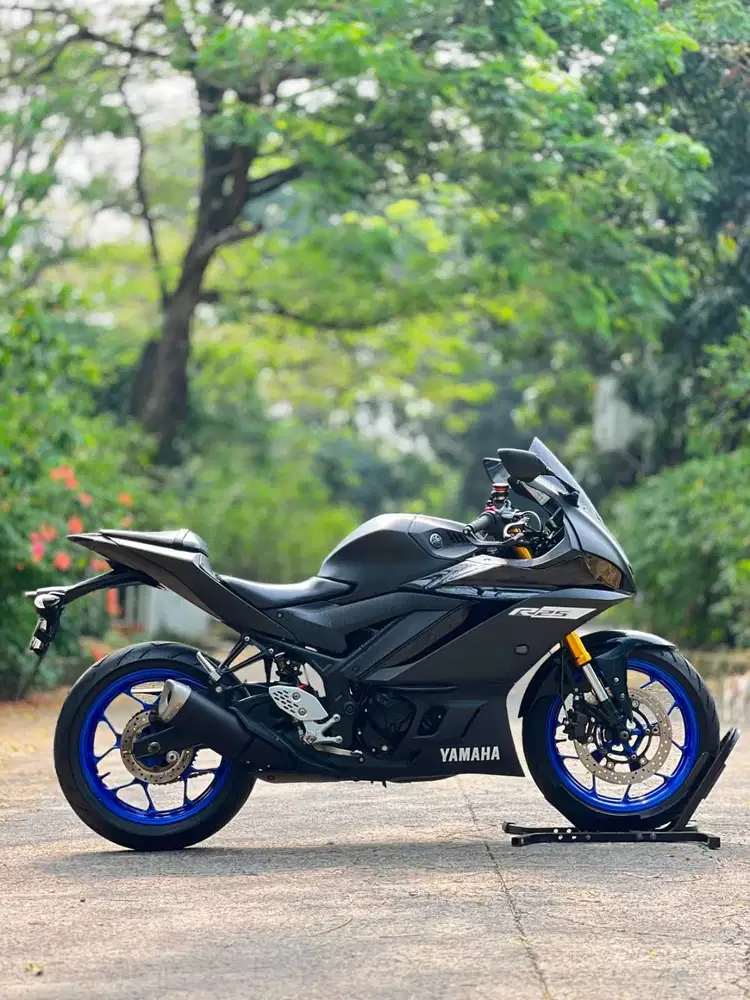 YAMAHA NEW R25 V2 HITAM 2019 KM LOW PAJAK ON LIKE NEW