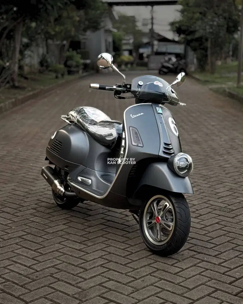 VESPA SEI GIORNI II 300 HPE LIMITED EDITION 2021 BERGARANSI