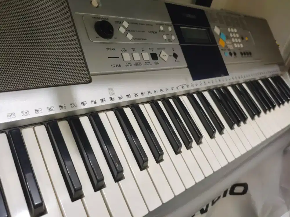 Yamaha PSR-E323 Second Mulus Like New, No Minus!