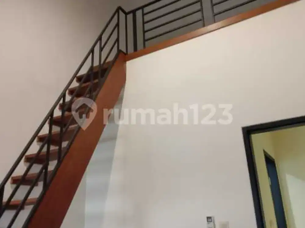 For Rent Townhouse Bintaro Residence - 2 Lantai, 3+1 KT, Lokasi Strategis!