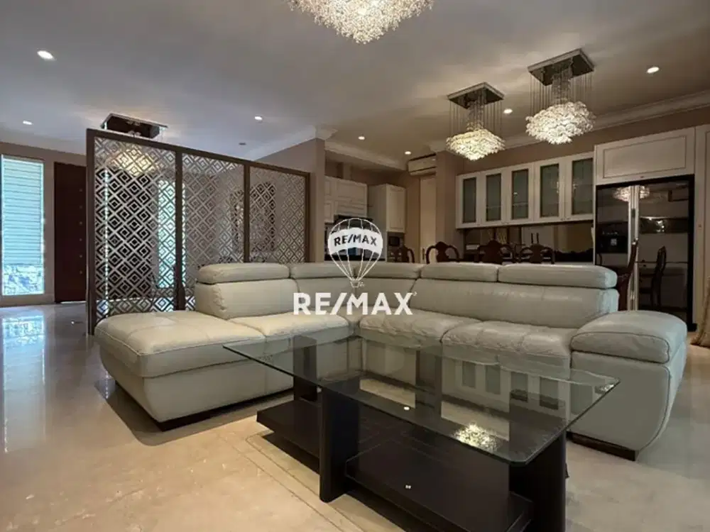 DISEWAKAN RUMAH MEWAH DI DAERAH PONDOK INDAH