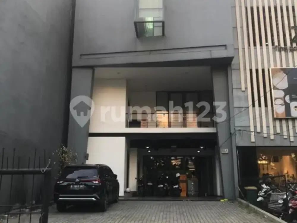 Dijual Tempat Usaha Dilokasi Sangat Strategis Di Gandaria@jak-sel (bisa Menjadi Kantor Atau Tempat Usaha Lainnya) Ruang-Usaha di Jl. Sultan Iskandar M
