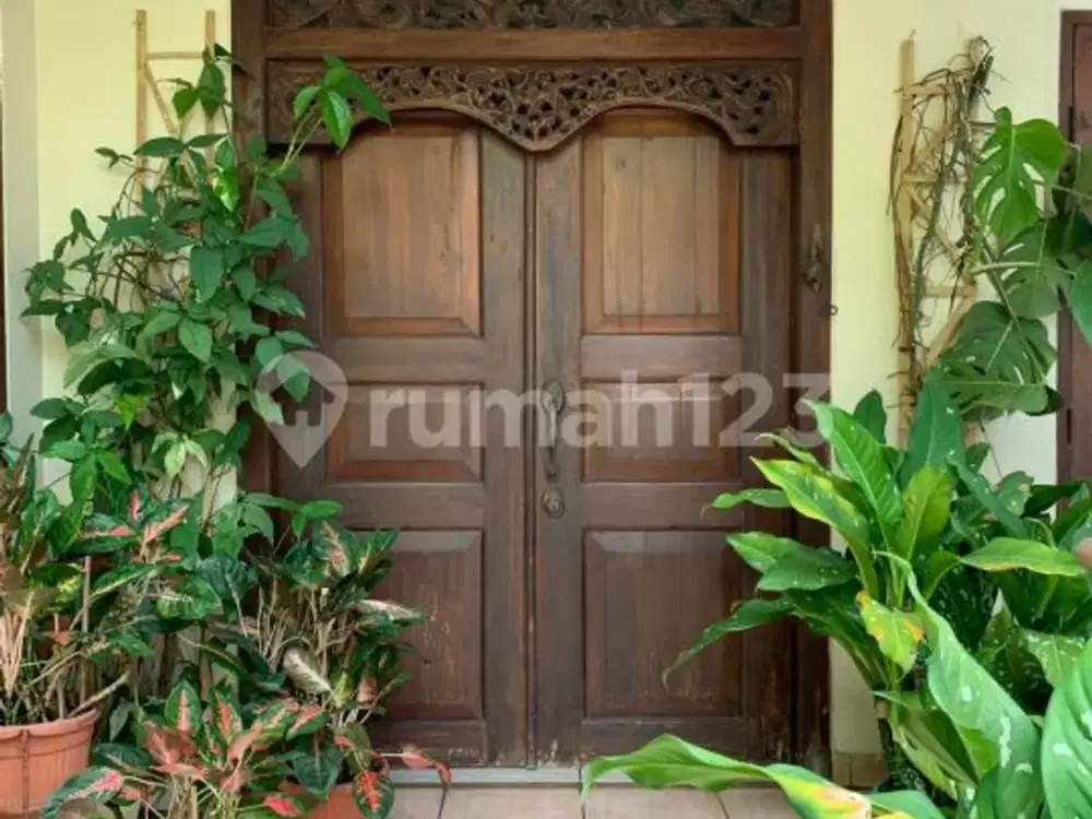 Dijual Rumah Siap Huni Lokasi Sangat Strategis di Jl. Ciniru, Kebayoran Baru, Jak-Sel Rumah Bagus SHM