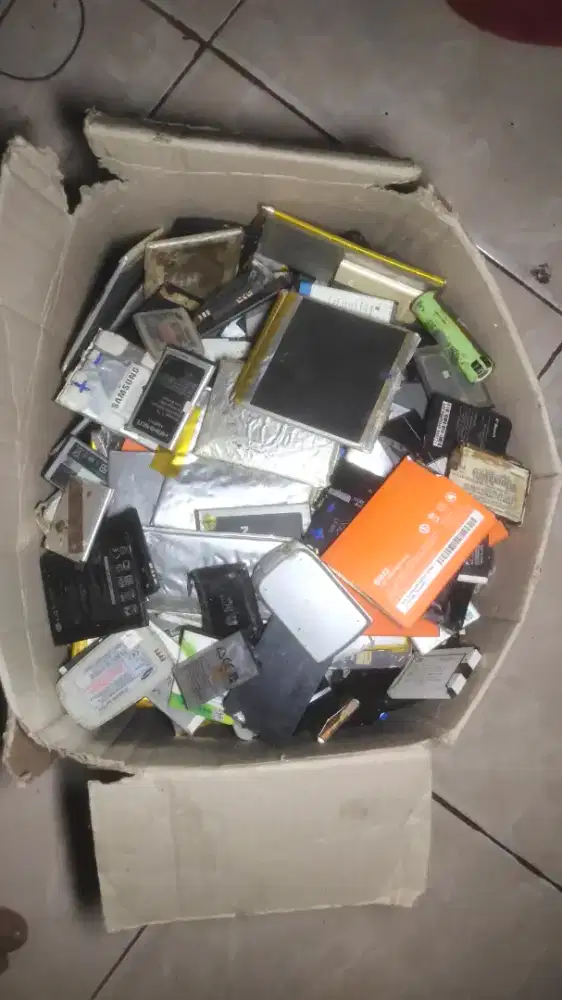 Baterai hp  bekas