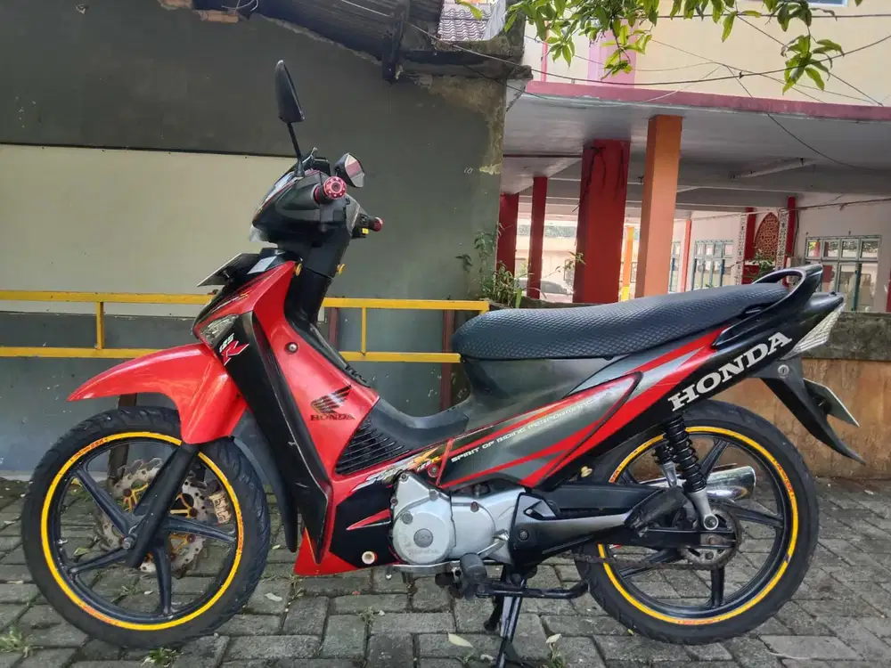 Honda Supra x 125 cw th 2006 pajak hidup