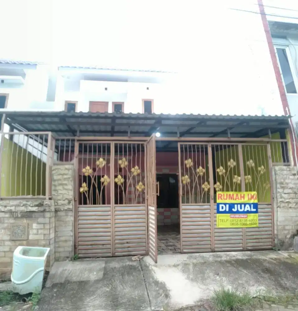 Di Jual Rumah 2 Lantai Dekat Stadion Pekansari