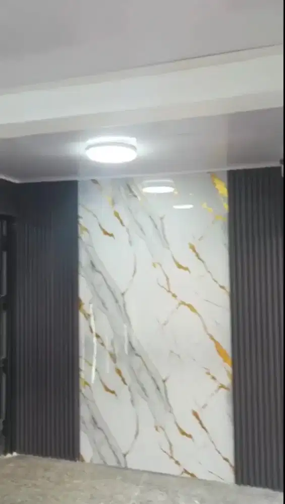 Dekorasi Wallpanel Kombinasi UV-Board-Marble