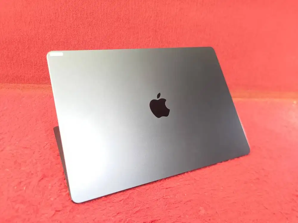 Laptop MACBOOK AIR 2024 Chip Apple M3 RAM 8GB SSD 256GB CC46 EX IBOX