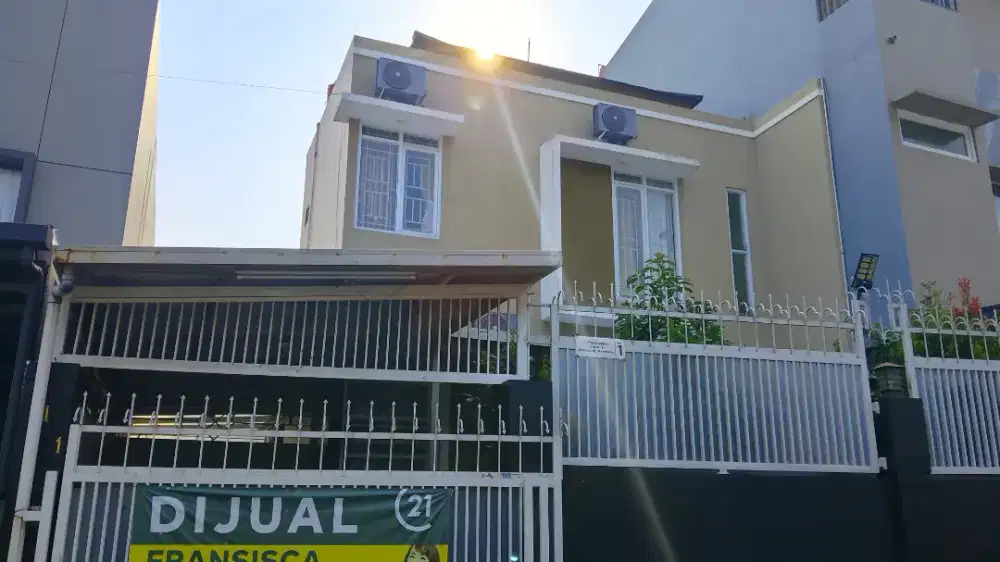 rumah villa padasaluyu