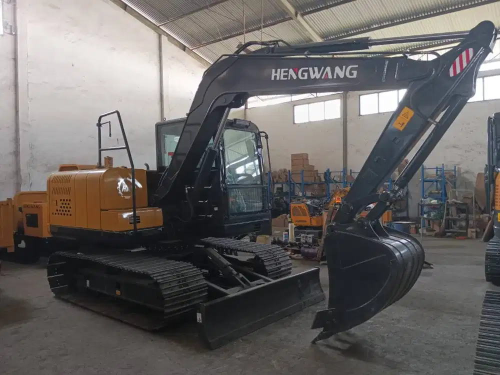 Excavator 8 TON, HW80