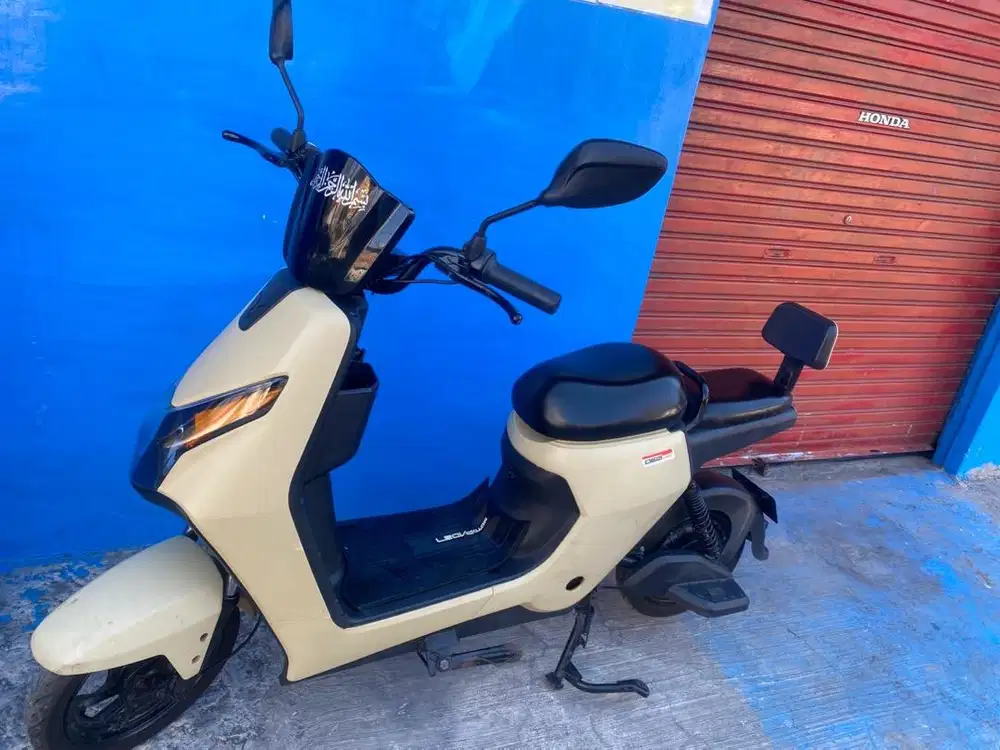 Sepeda listrik u winfly d60 mulus