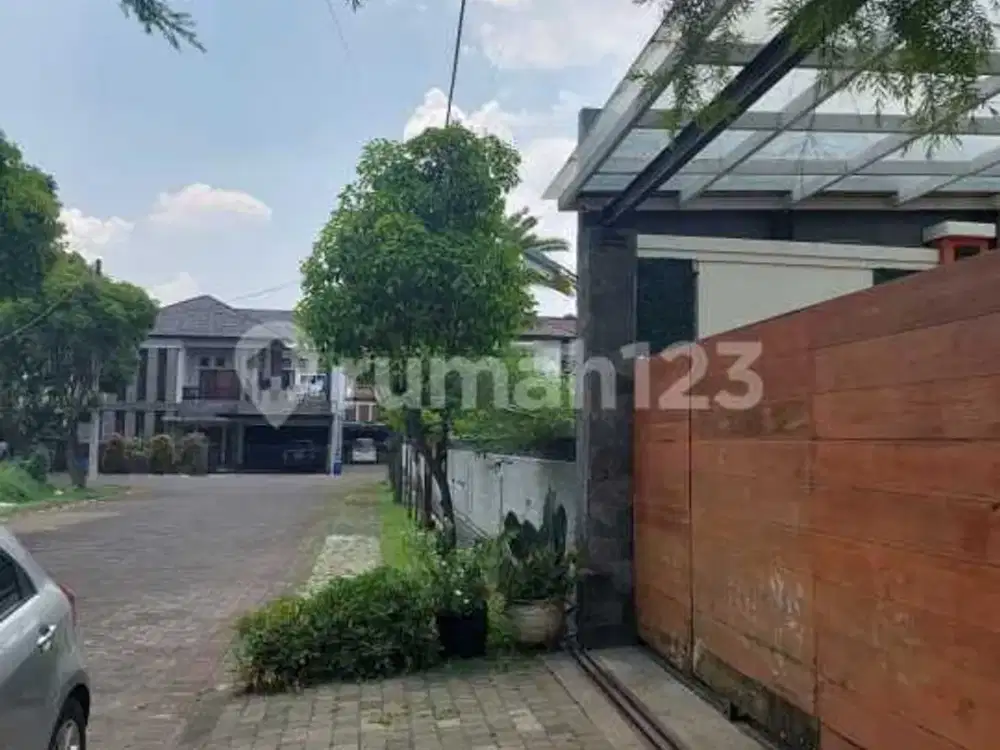 Hotlisting!Dijual Rumah Lux Batununggal