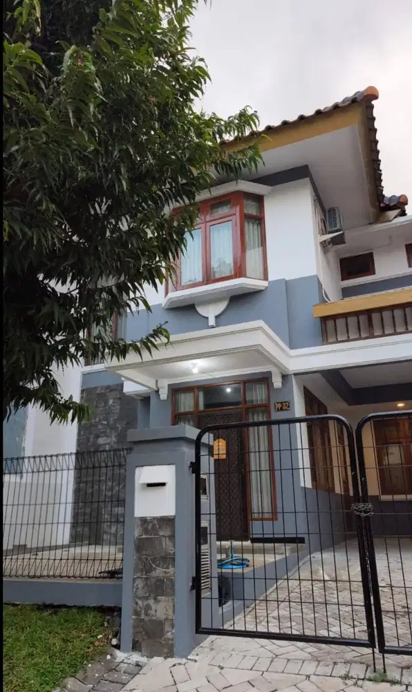 DIJUAL & DISEWAKAN RUMAH GRAHA FAMILI