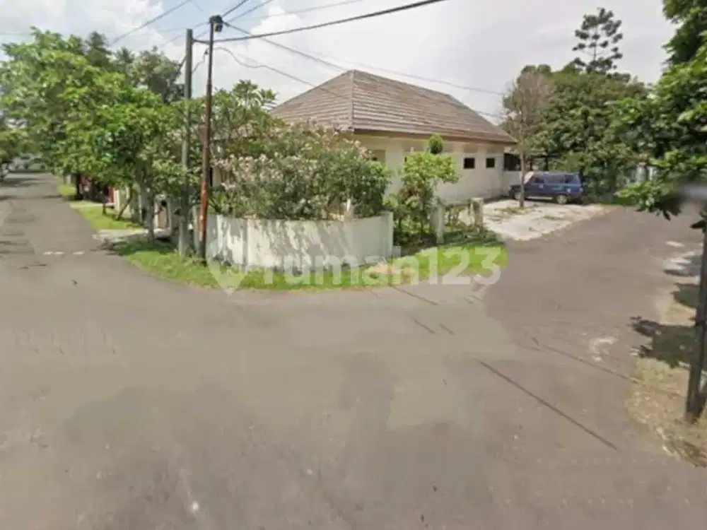 Dijual Rumah Hitung Tanah Lokasi Strategis
