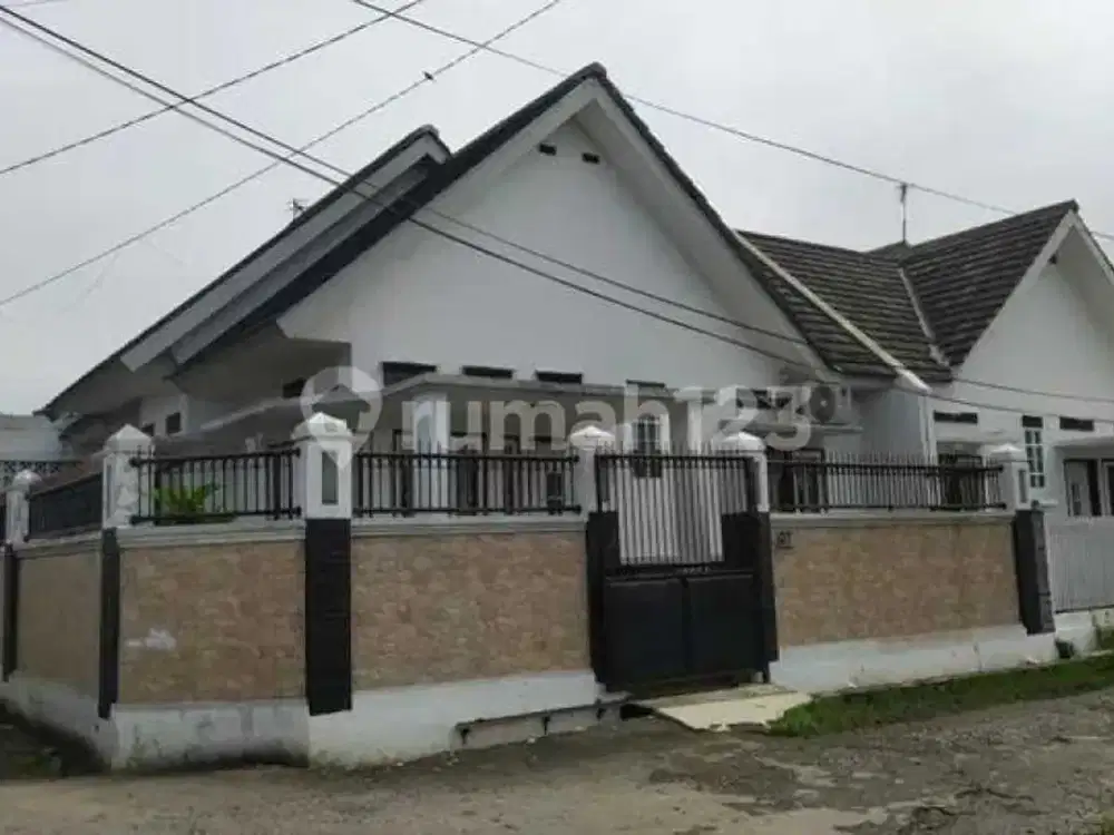 Rumah Ciganitri Siaphuni