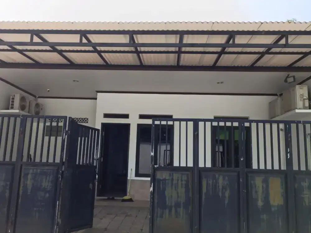 Dijual Cepat! Rumah 2 Lantai Siap Huni, Fasilitas Menarik!