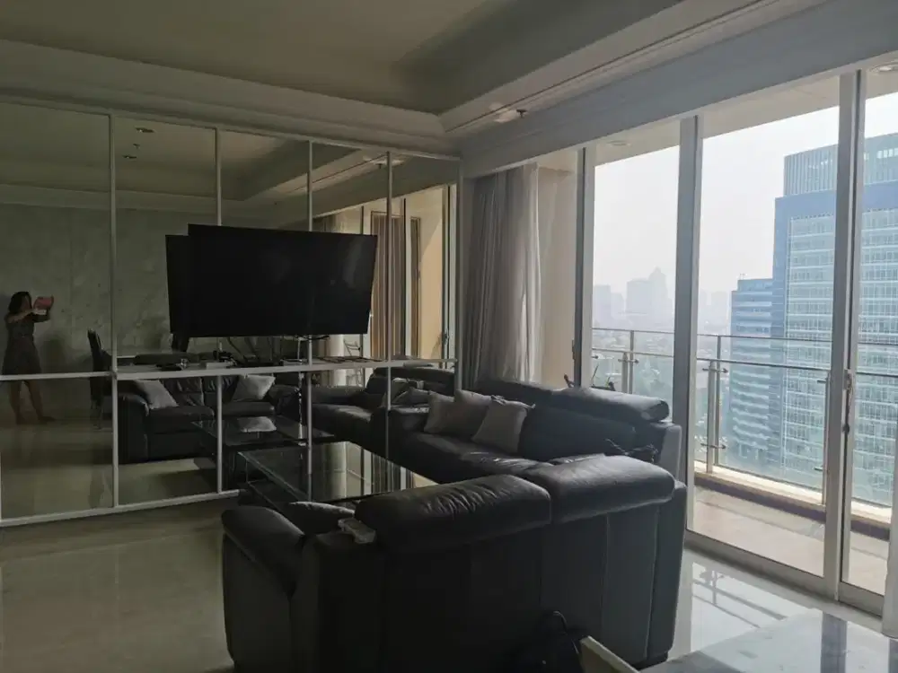 Sewa Apartement Pondok Indah Residences 3 Kamar Tidur Luas 159 m2 Jakarta Selatan – Furnished