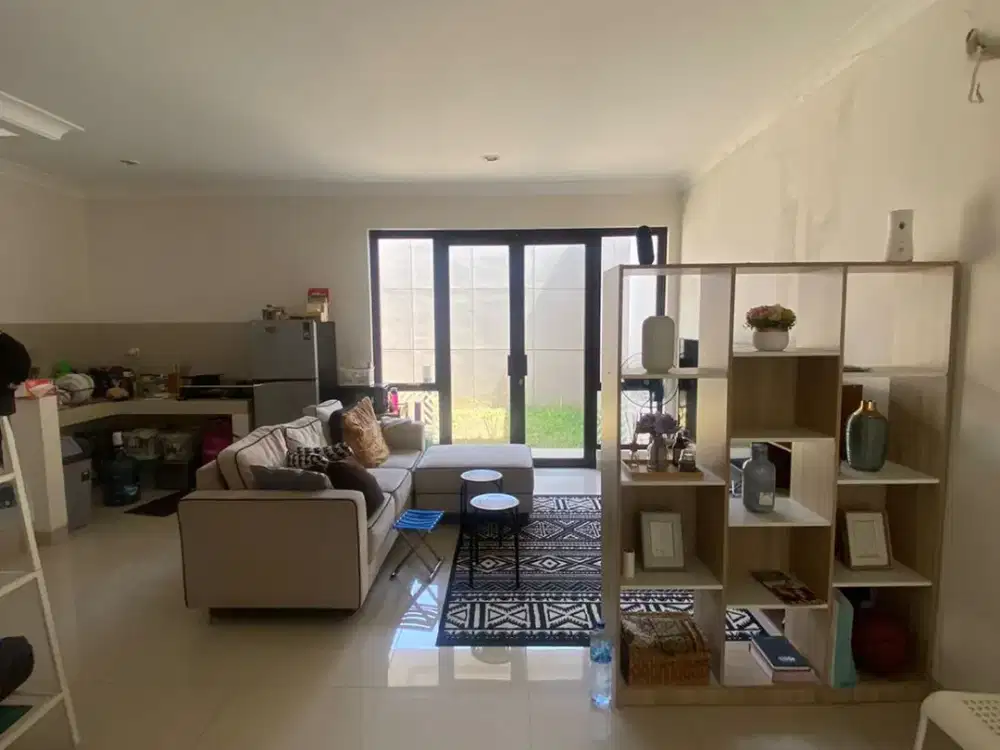 DISEWAKAN RUMAH 2 LANTA FURNISH  PODOMORO PARK BANDUNG