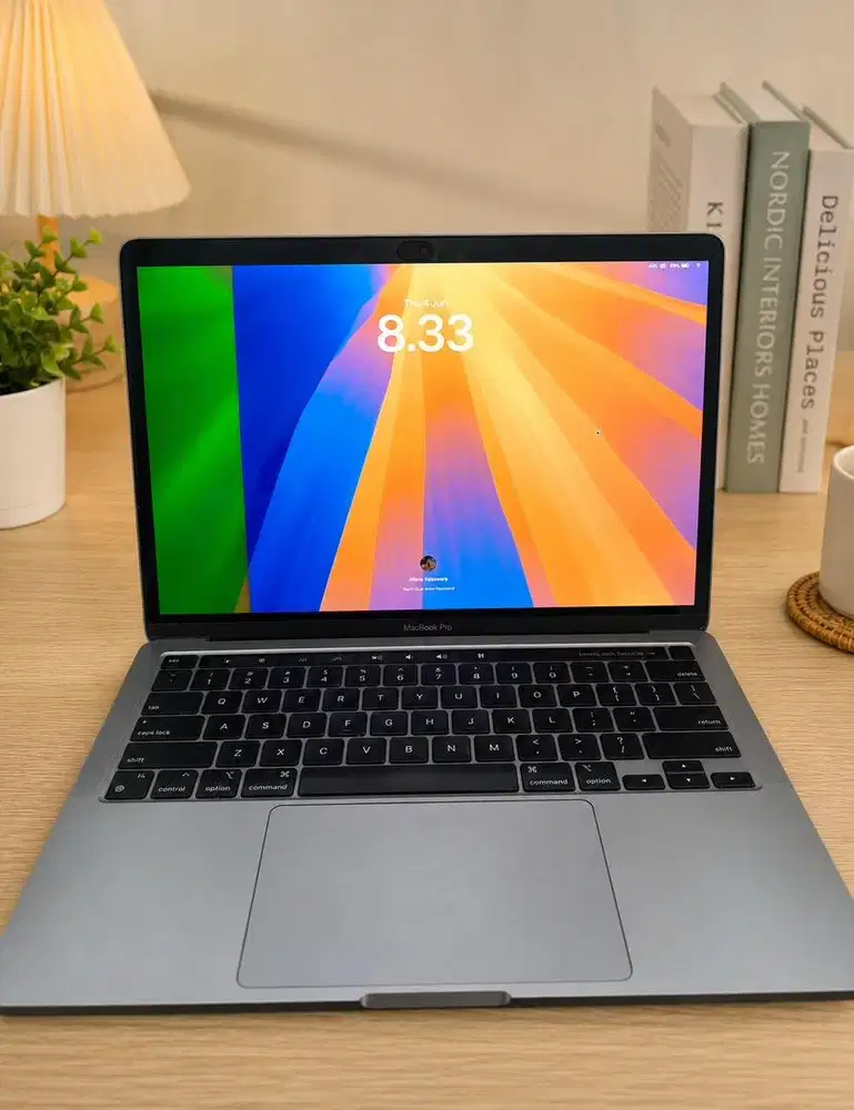 MacBook Pro M1 2020 8GB/256GB BH 88% Full Function Laptop Macbook