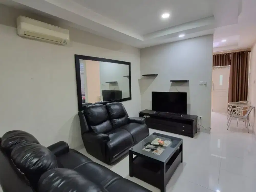 L22. Rumah Disewakan Di Meadow Green Lippo Cikarang