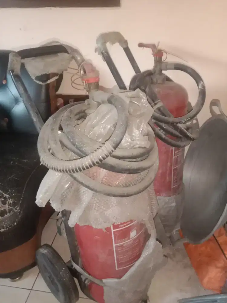 Di jual 2 Tabung apar besar