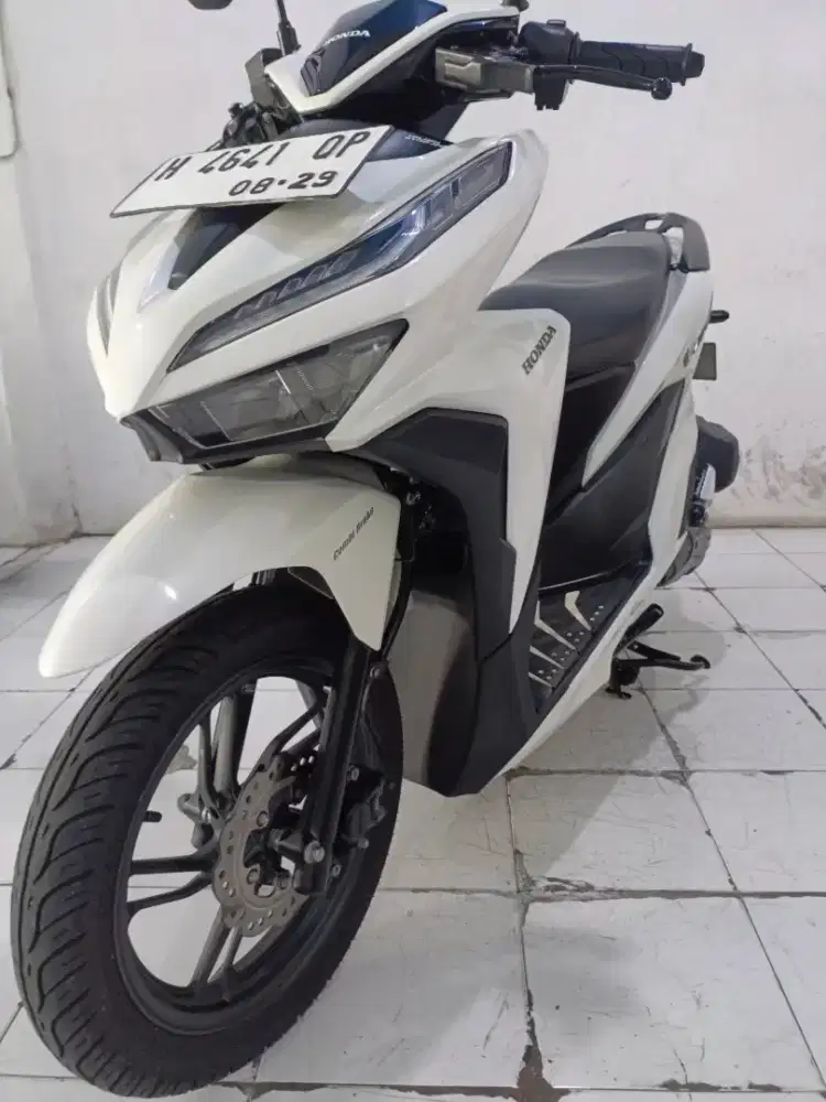 vario 150 thn 2019 putih