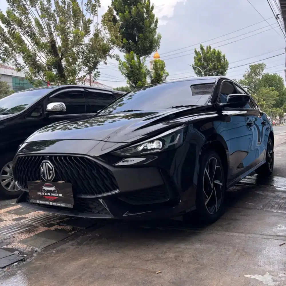 MG Morris Garage 5 GT 1.5 Magnify (Electric Seat) AT 2022 Hitam