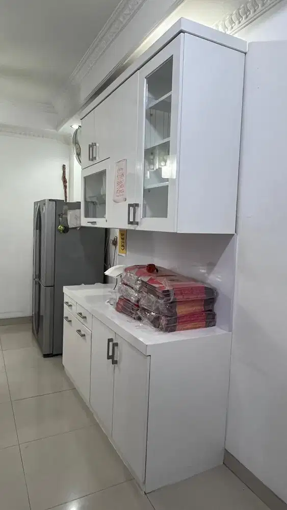 Lemari dapur tempel tembok 1 set