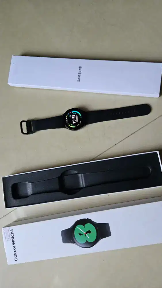 Smartwatch Samsung Watch 4 like new