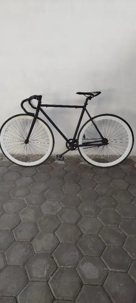 Sepeda fixie roadbike