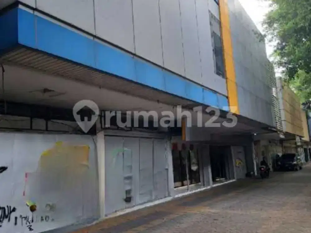 RUmah di Area Komersil cocok untuk usaha di KOTA SOLO