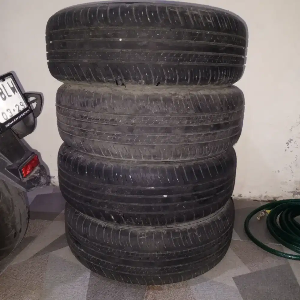 Ban Dunlop ring-17 90% barang muluss