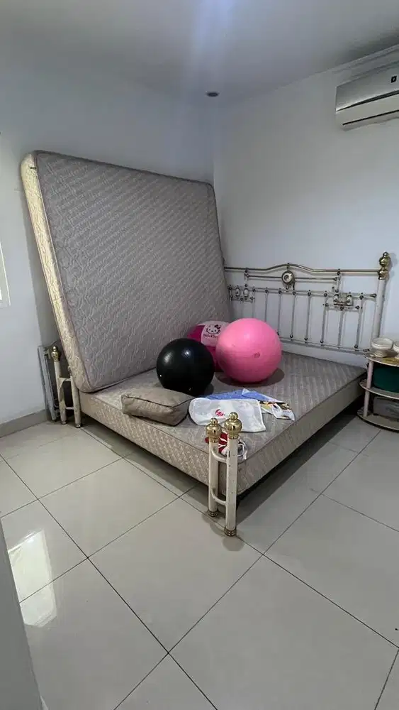 Ranjang dan kasur 1 set