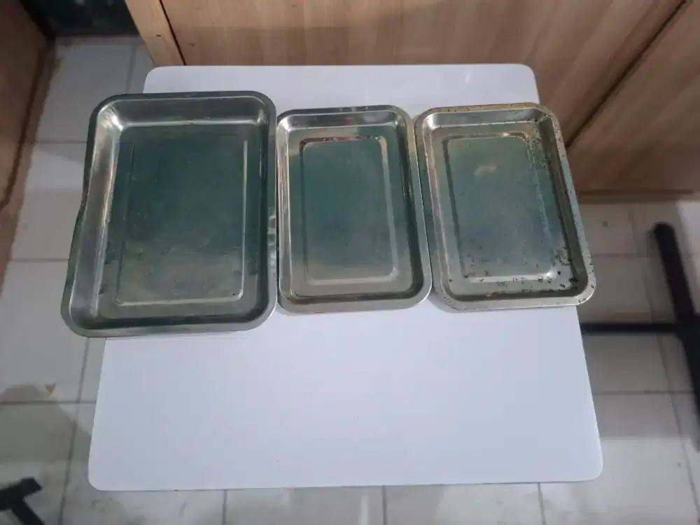 Nampan stainless bekas