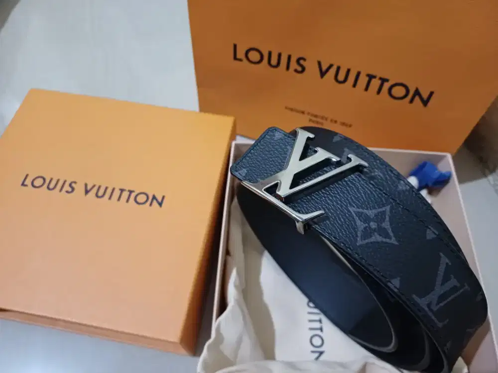 LOUIS VUITTON Initiales Belt Black Silver