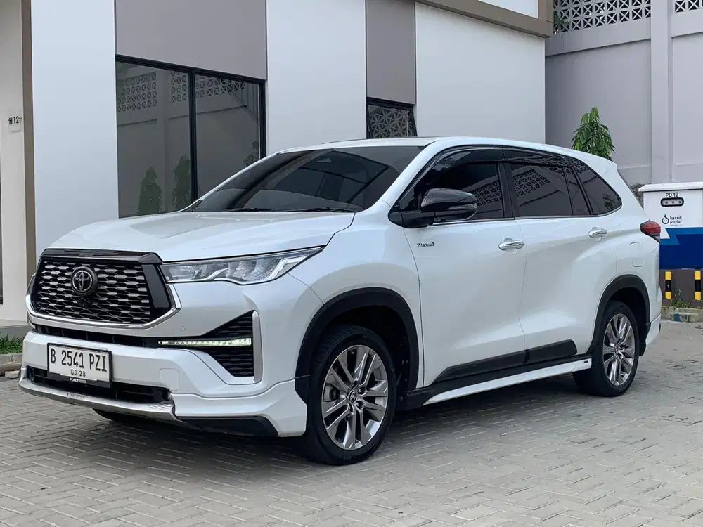 Toyota Innova Zenix 2.0 Q Hybrid Modelista AT 2023 Pajak Panjang