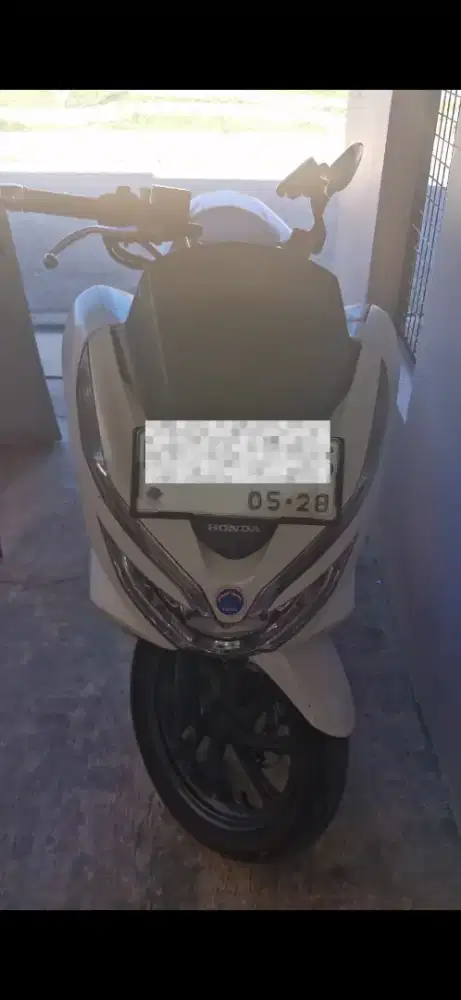 PCX Tahun 2010 white