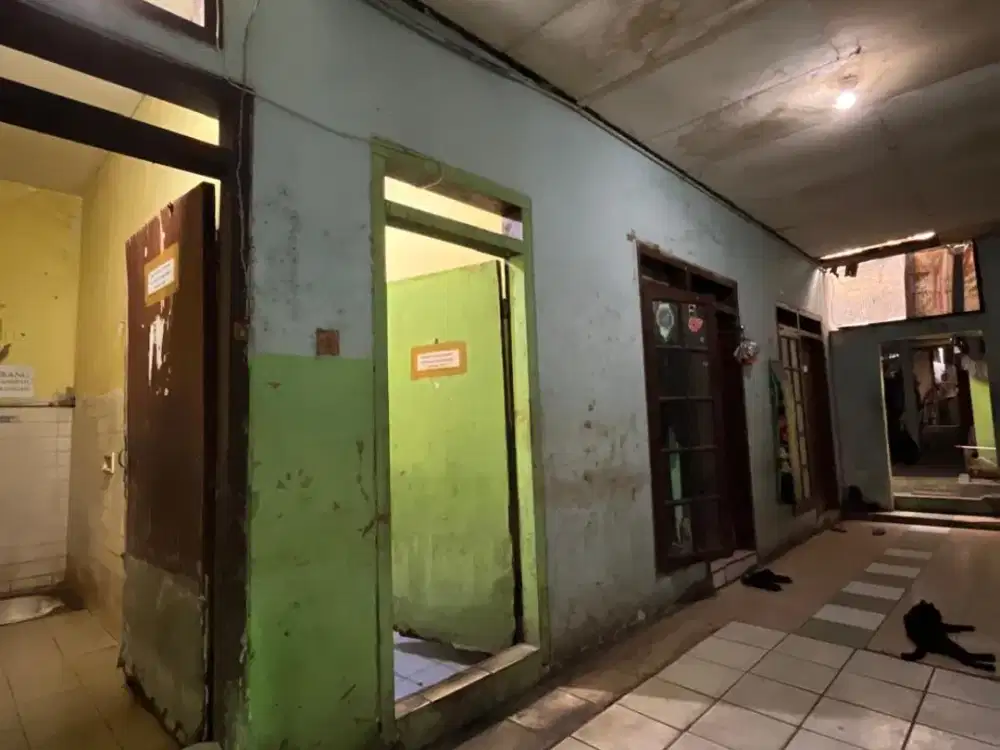 Rumah Tua Lokasi Strategis di Kayu Jati Rawamangun Jakarta Timur