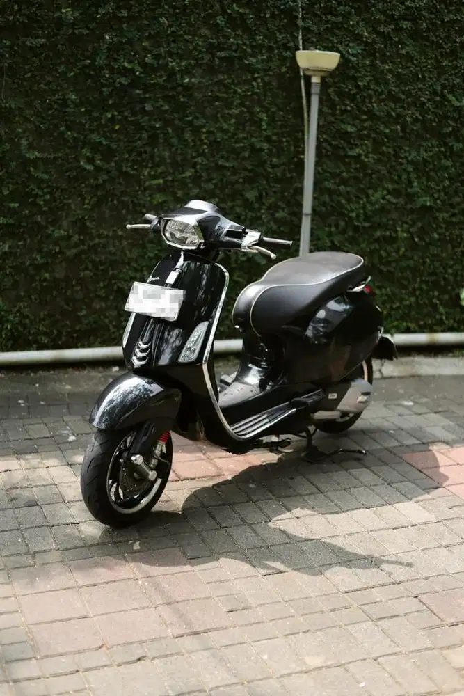 Dijual Vespa Sprint Black 150 ABS 2021